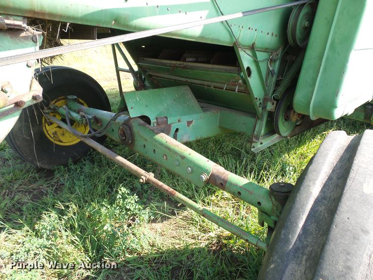 image for item DD1508 John Deere 4400 combine
