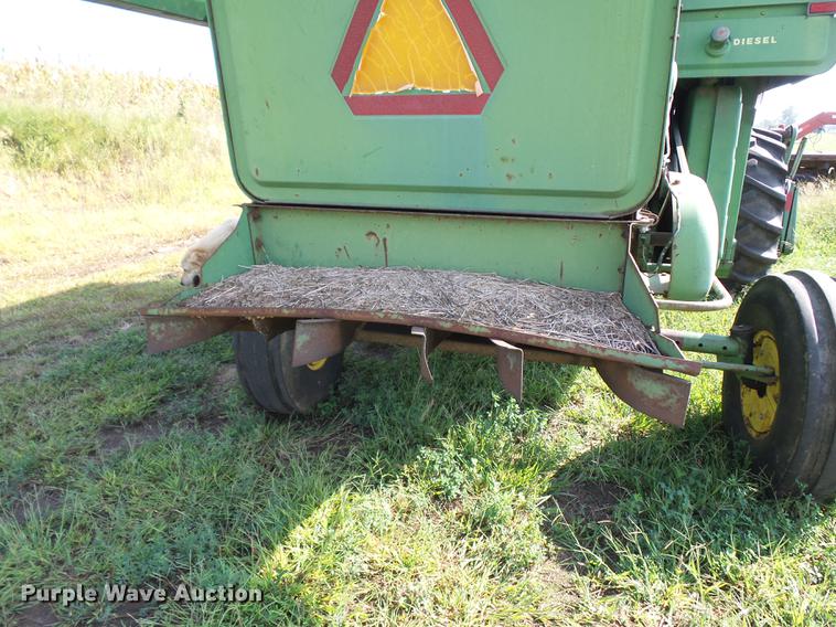image for item DD1508 John Deere 4400 combine
