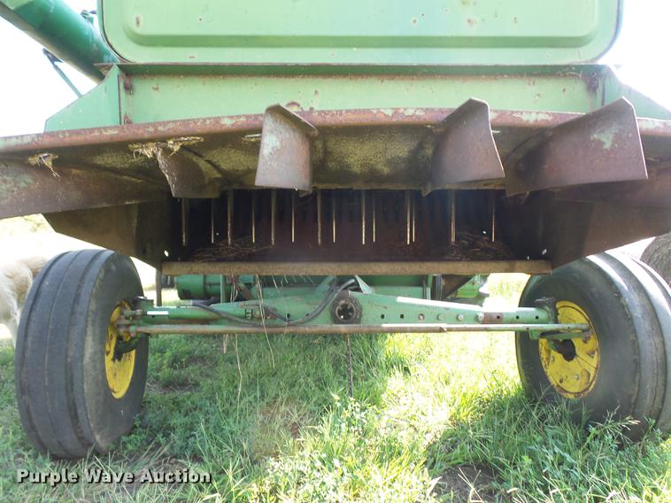 image for item DD1508 John Deere 4400 combine
