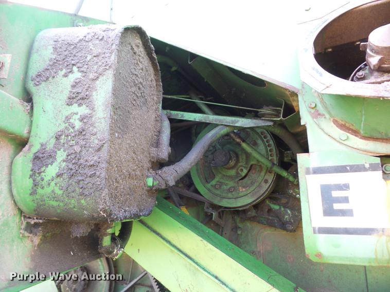 image for item DD1508 John Deere 4400 combine