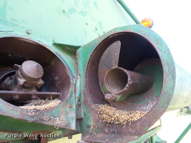 image for item DD1508 John Deere 4400 combine