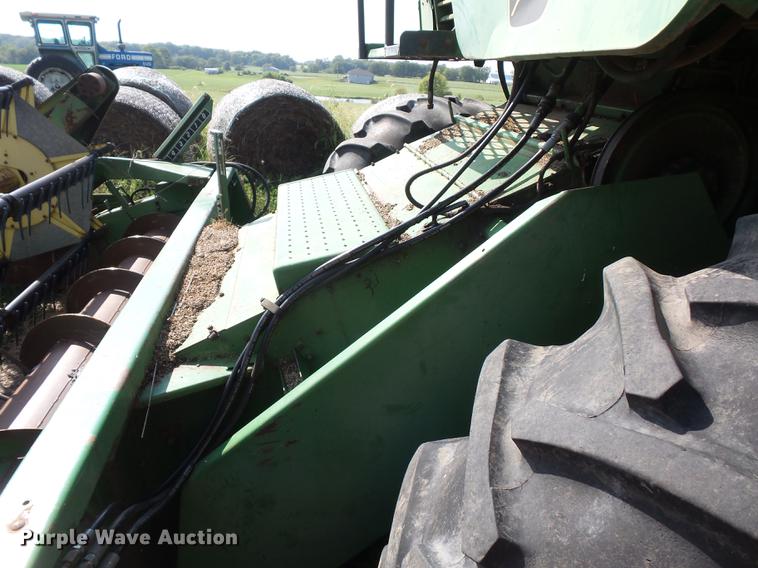 image for item DD1508 John Deere 4400 combine