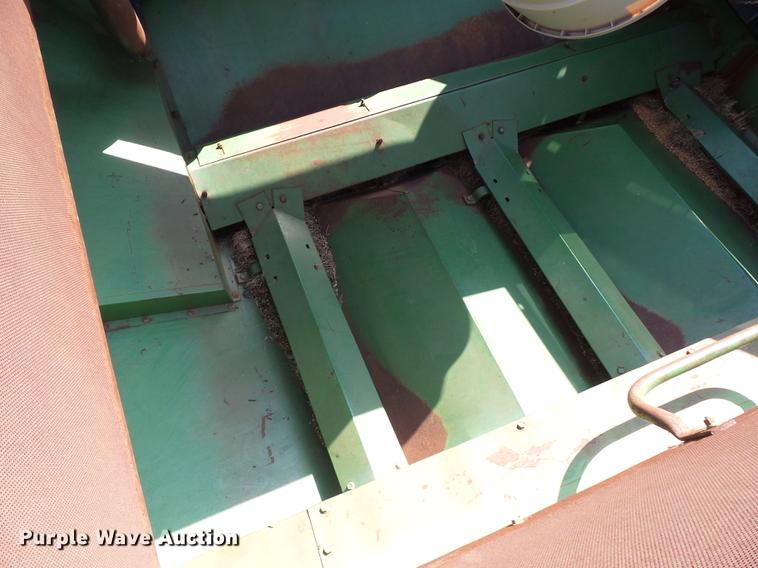 image for item DD1508 John Deere 4400 combine