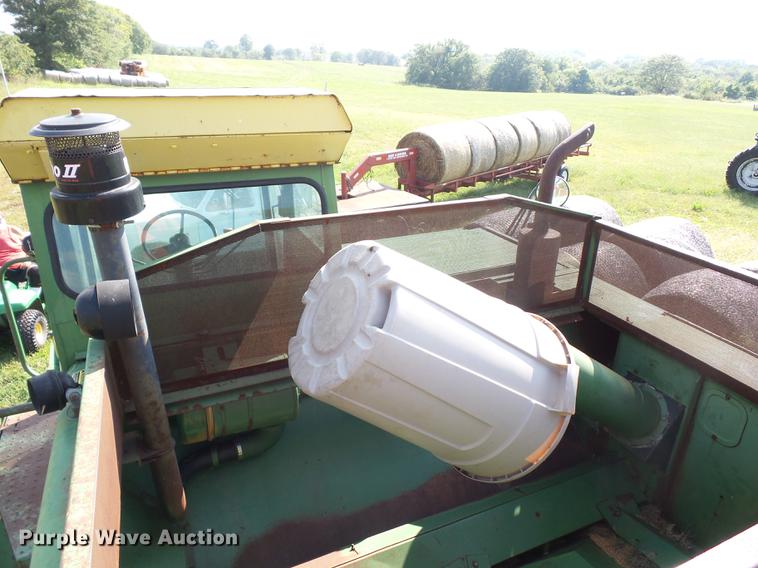 image for item DD1508 John Deere 4400 combine