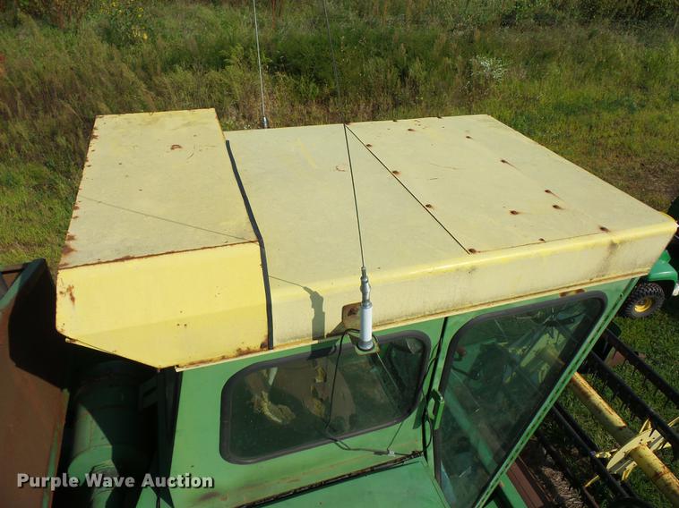 image for item DD1508 John Deere 4400 combine