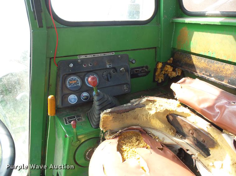 image for item DD1508 John Deere 4400 combine