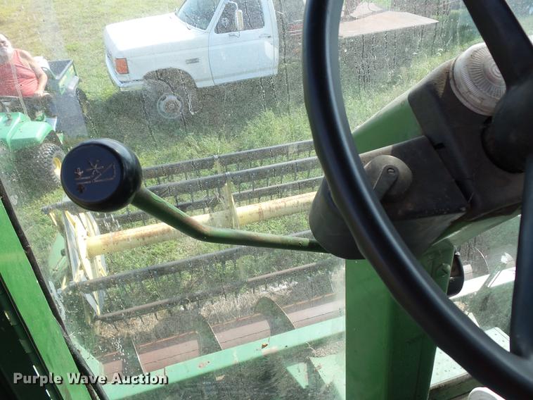 image for item DD1508 John Deere 4400 combine