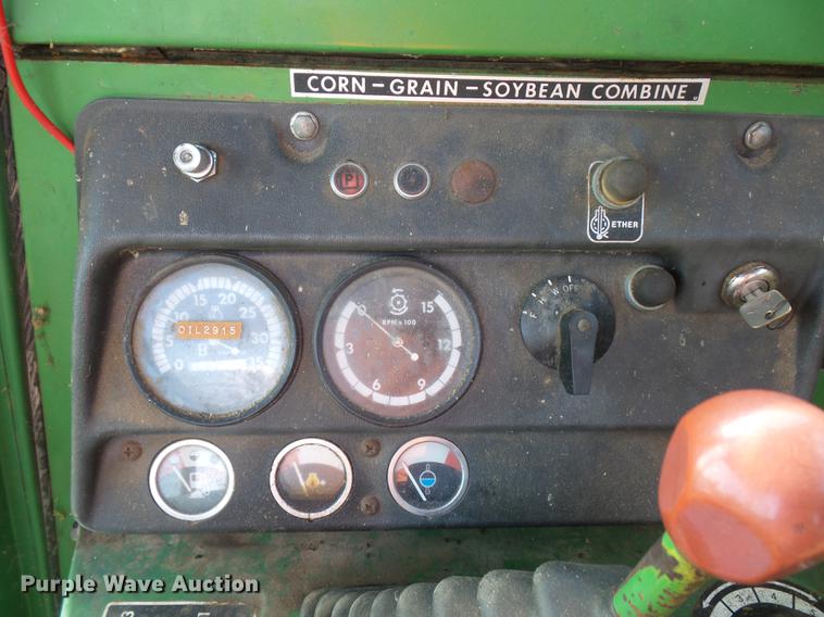 image for item DD1508 John Deere 4400 combine