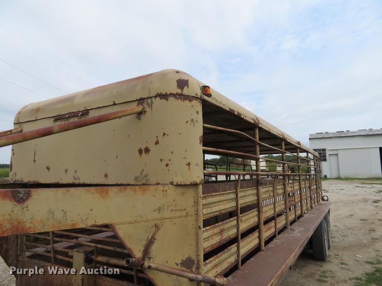 image for item DI9858 Livestock trailer