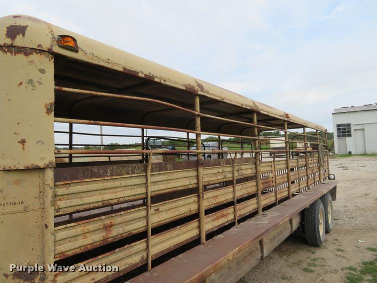 image for item DI9858 Livestock trailer