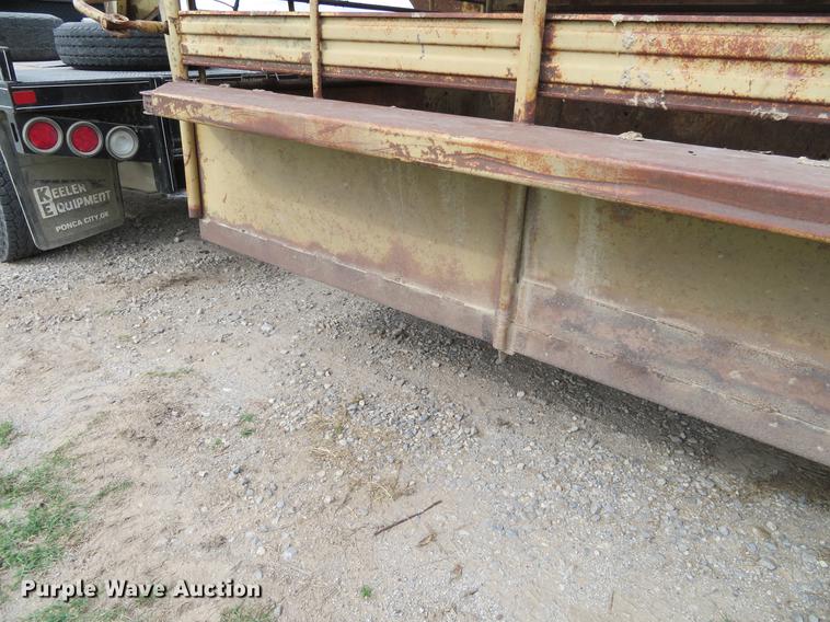 image for item DI9858 Livestock trailer