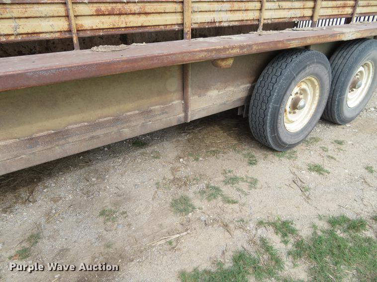 image for item DI9858 Livestock trailer