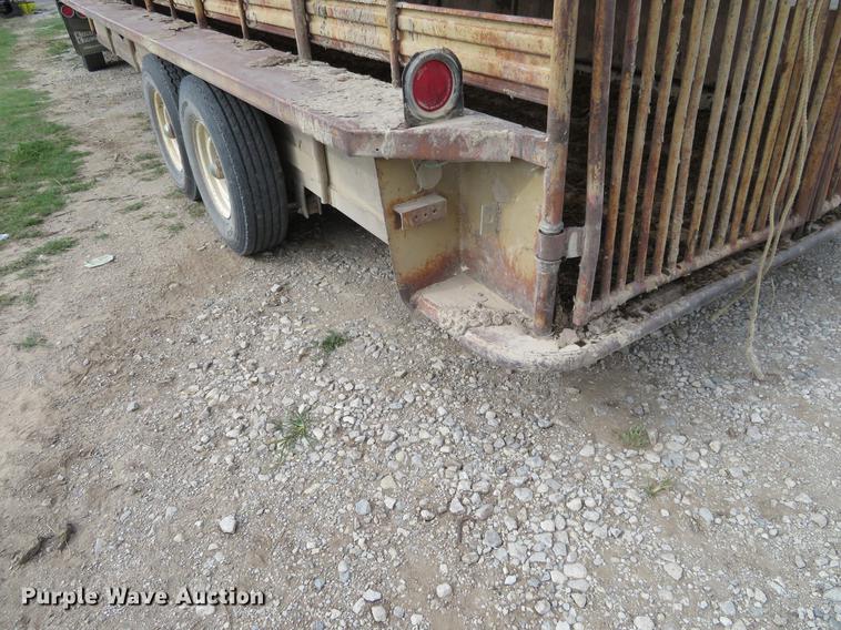 image for item DI9858 Livestock trailer