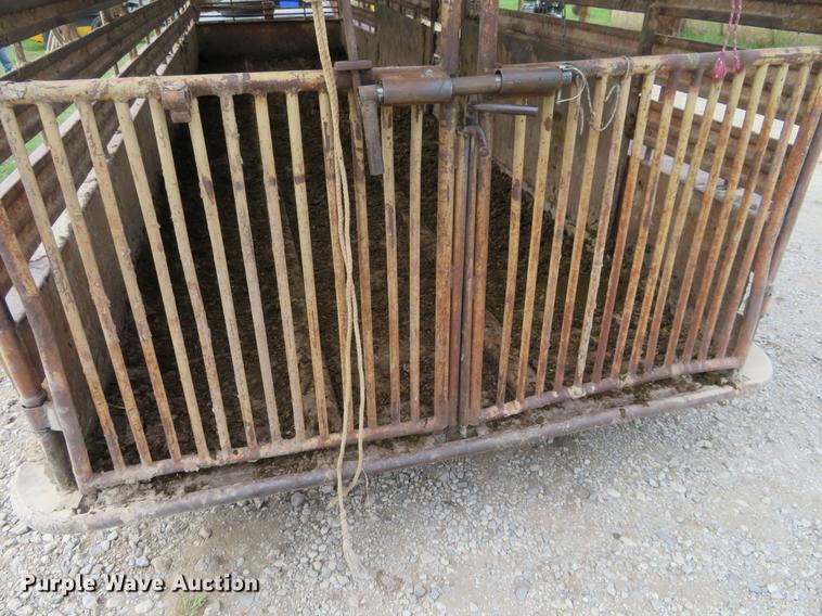 image for item DI9858 Livestock trailer