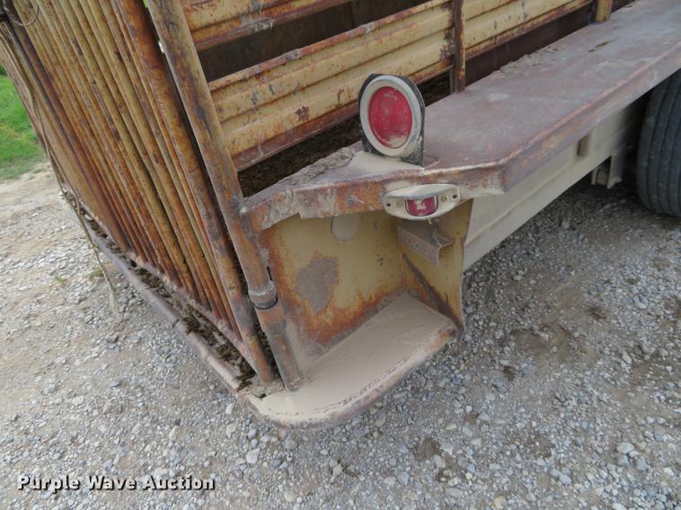 image for item DI9858 Livestock trailer