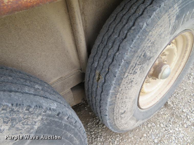 image for item DI9858 Livestock trailer