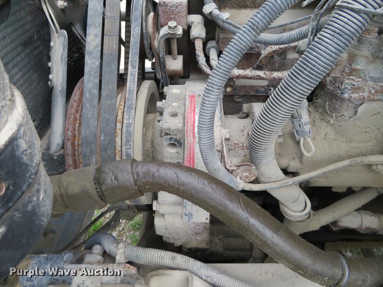 image for item DI9859 1989 International 8300 semi truck