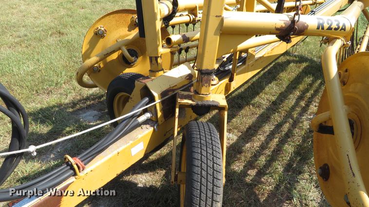 image for item DI9876 Vermeer R23A hay rake