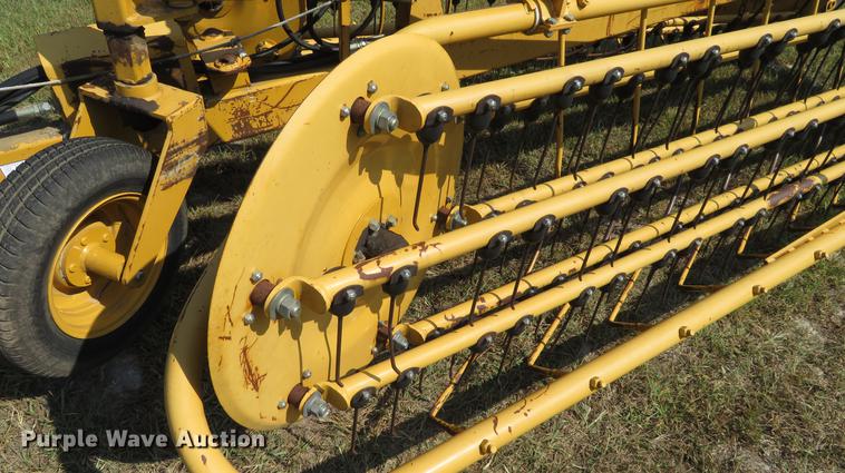 image for item DI9876 Vermeer R23A hay rake