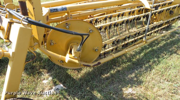 image for item DI9876 Vermeer R23A hay rake