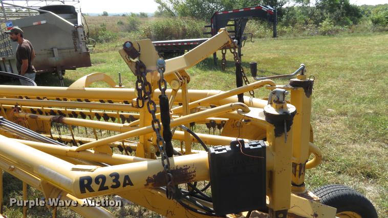 image for item DI9876 Vermeer R23A hay rake