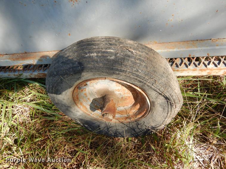 image for item DS9808 Buffalo Hollow calf chute