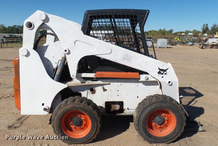 image for item DW9071 Bobcat skid steer