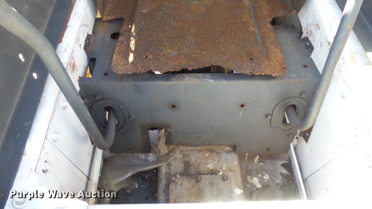 image for item DW9071 Bobcat skid steer