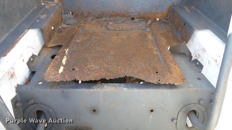 image for item DW9071 Bobcat skid steer