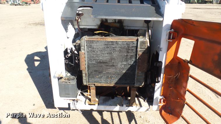 image for item DW9071 Bobcat skid steer