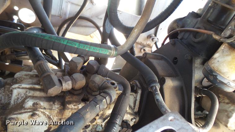 image for item DW9071 Bobcat skid steer