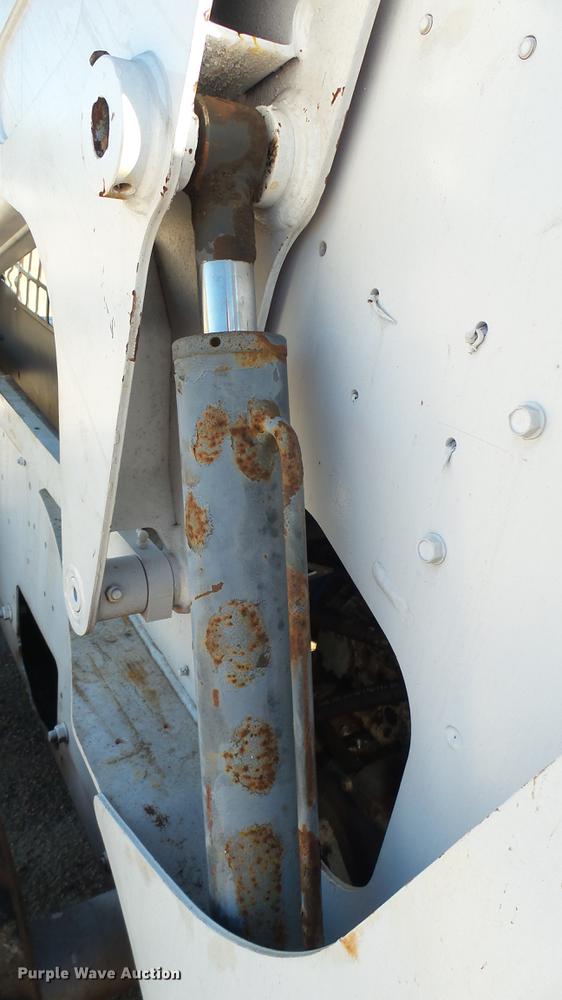 image for item DW9071 Bobcat skid steer