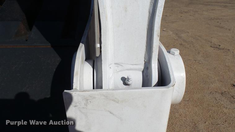 image for item DW9071 Bobcat skid steer