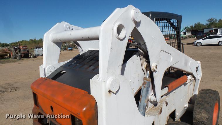 image for item DW9071 Bobcat skid steer