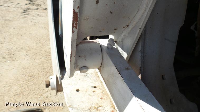 image for item DW9071 Bobcat skid steer