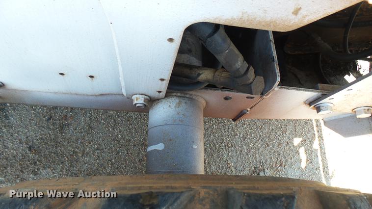 image for item DW9071 Bobcat skid steer