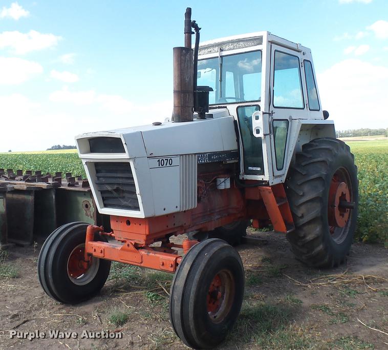 image for item EB9171 Case 1070 tractor
