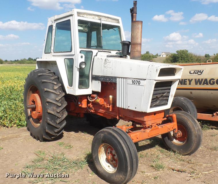 image for item EB9171 Case 1070 tractor