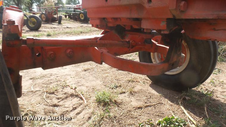 image for item EB9171 Case 1070 tractor