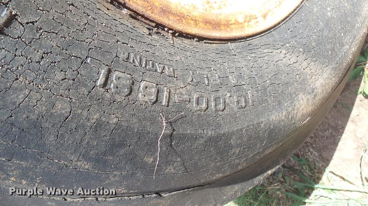 image for item EB9171 Case 1070 tractor