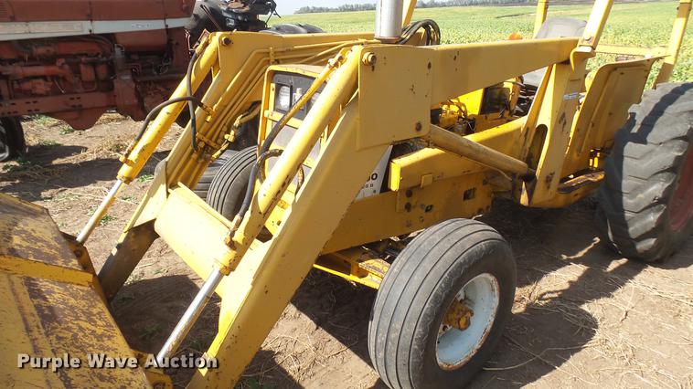 image for item EB9172 International 2400 Series B tractor