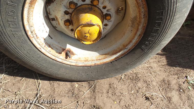 image for item EB9172 International 2400 Series B tractor