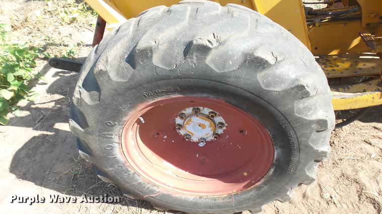 image for item EB9172 International 2400 Series B tractor