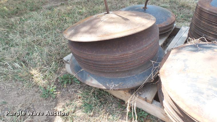 image for item EB9180 Approx. 125 22" disks