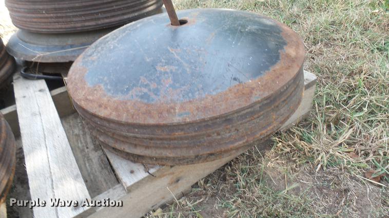 image for item EB9180 Approx. 125 22" disks