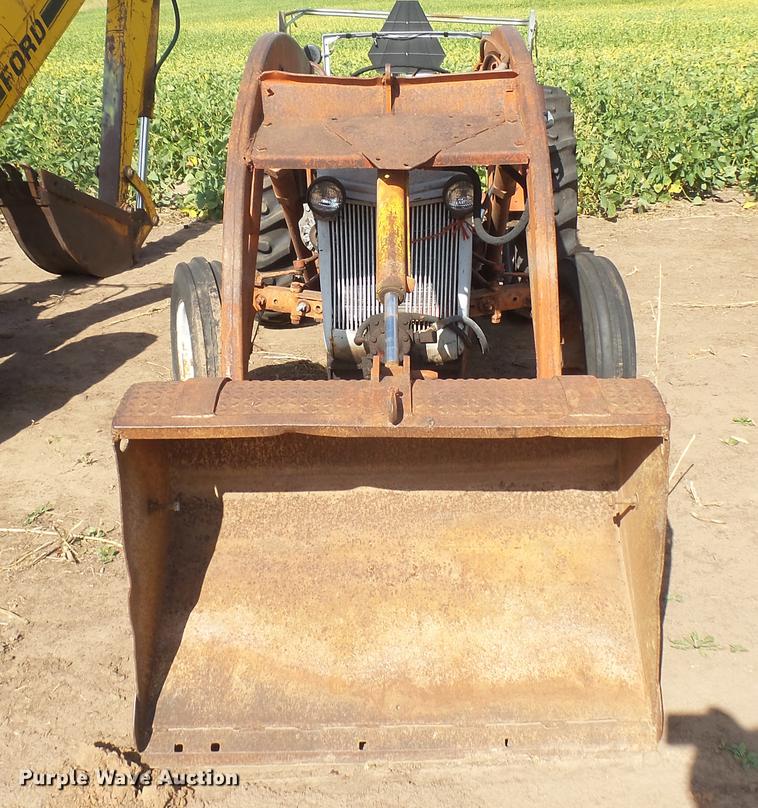 image for item EB9205 Ford 9N tractor