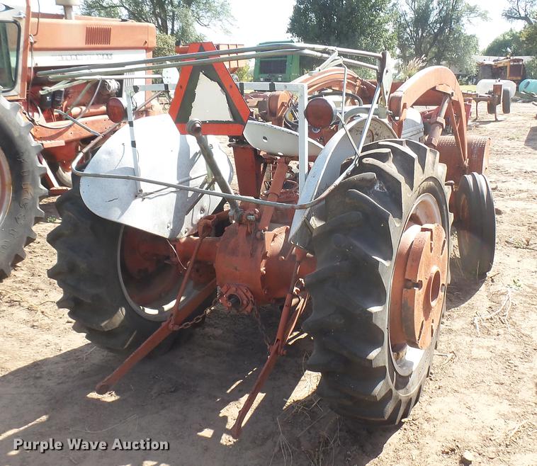 image for item EB9205 Ford 9N tractor