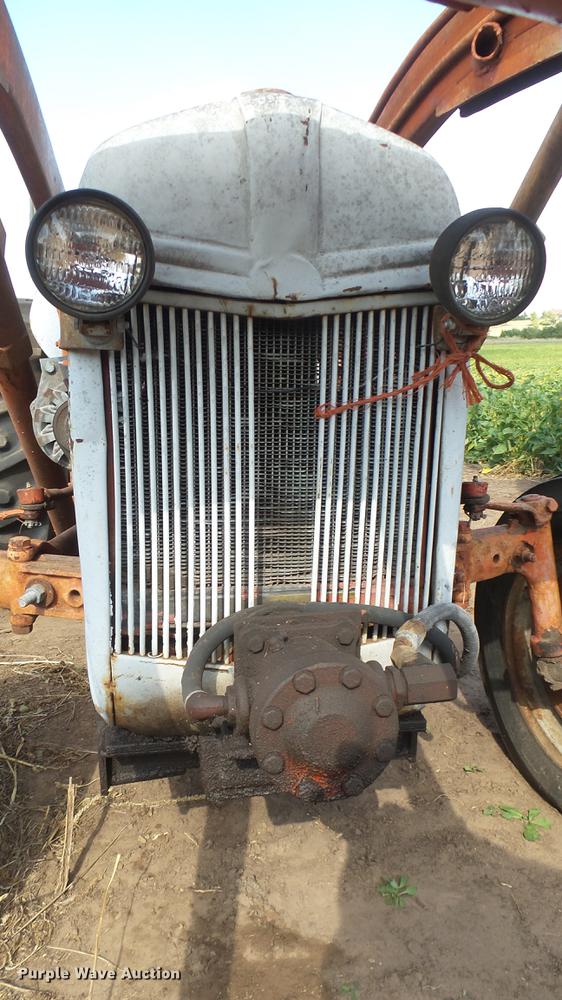 image for item EB9205 Ford 9N tractor