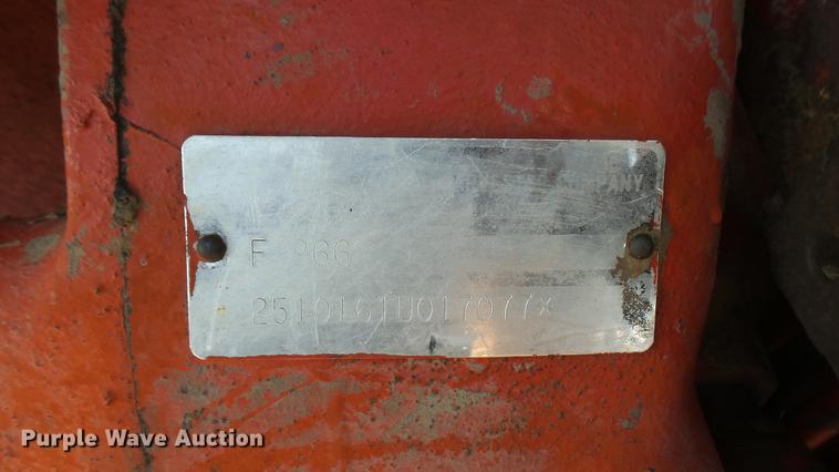 image for item EB9206 International 966 tractor