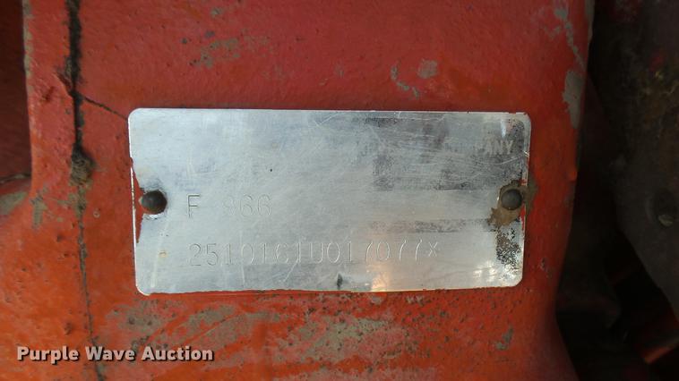 image for item EB9206 International 966 tractor